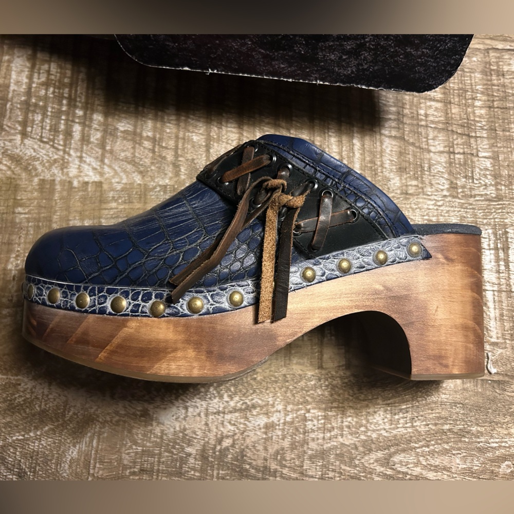 Brand New Freebird Randi